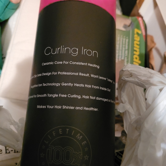Beyond Beauty Curling Iron - Picture 2 of 4